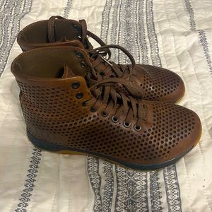 Nobull leather high top trainer - women’s 7/men’s 5.5